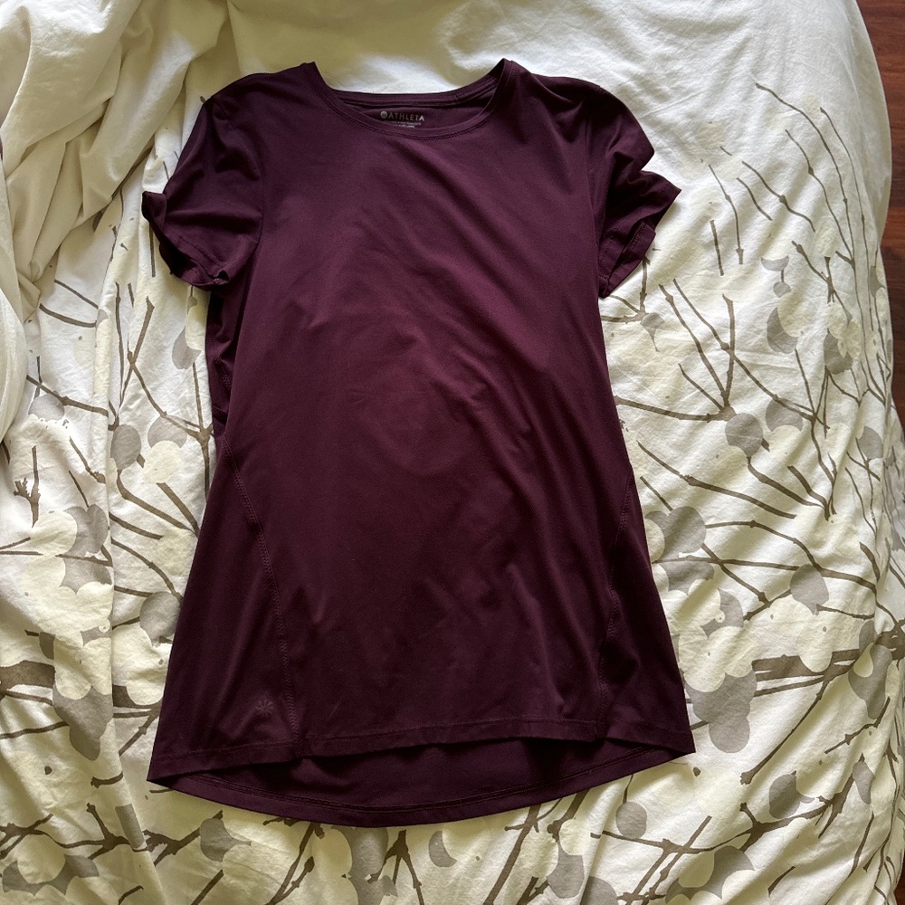 Flowy athleta top